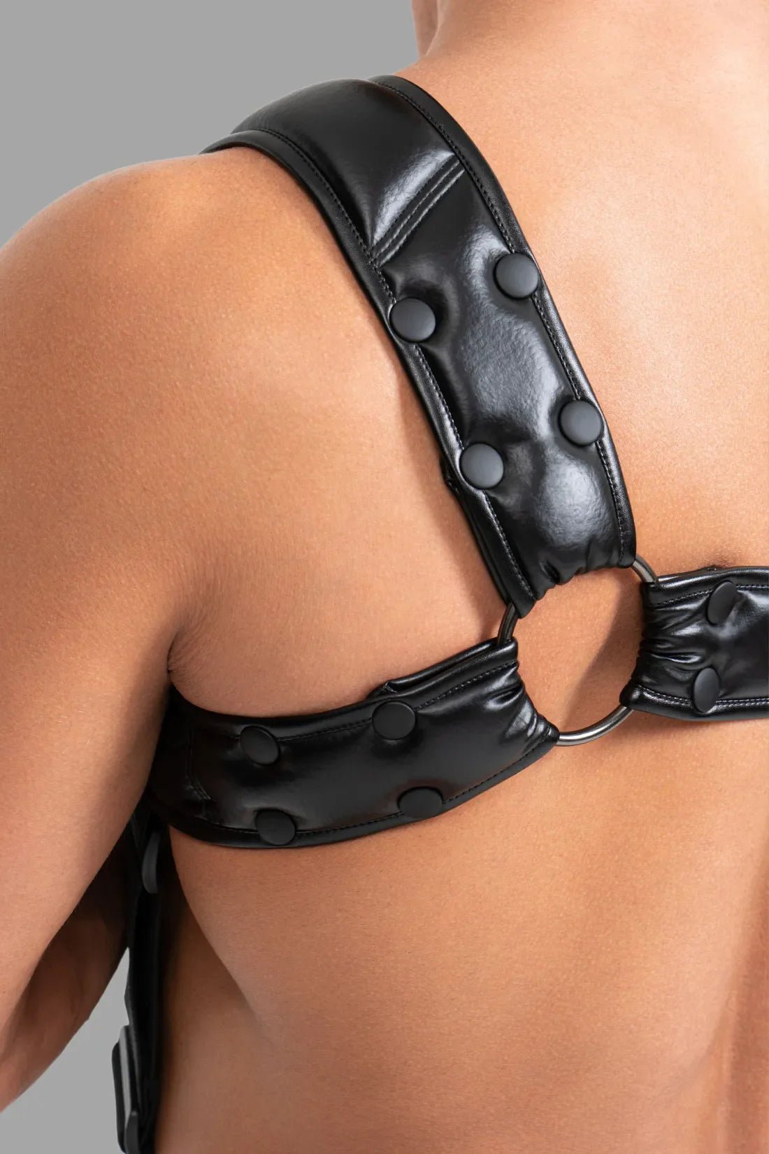 Black and white body harness with push-up effect from Maskulo Global (EU) online Store. Stylish and bold accessory for a striking look.